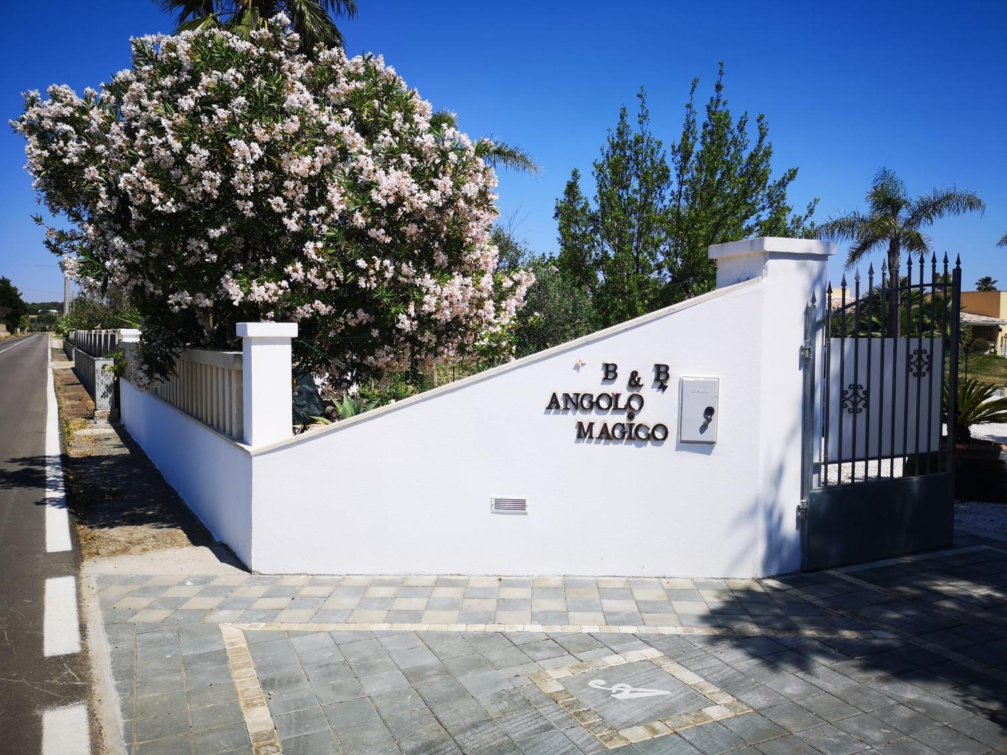 B&B Angolo Magico Parabita Kültér fotó